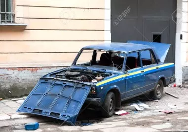 69 годишна родопчанка потроши с парче винкел Лада в джебелското село