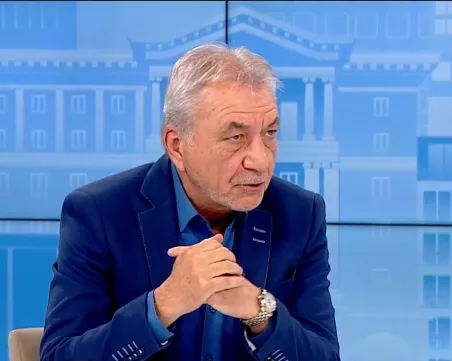 КЗК проверява за картели и господстващо положение с еврото