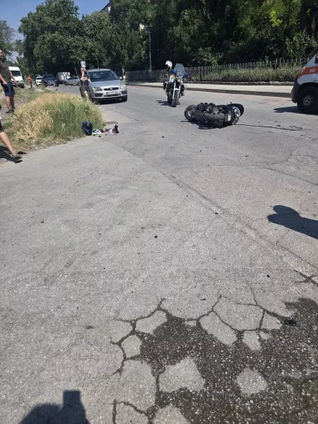 Моторист пострада при катастрофа в Кючук Париж