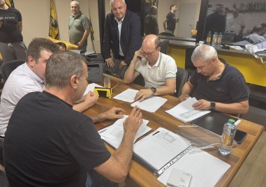 Край на сагата: Илиян Филипов обяви, че акциите на Ботев са прехвърлени – поемал цялата отговорност