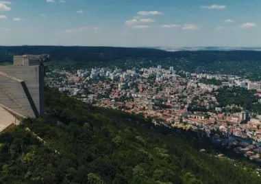 Търсят собственика на черния леопард, провериха над 30 имота