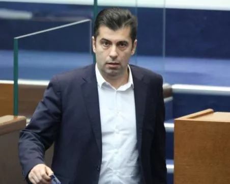 Кирил Петков ще подаде оставката си в понеделник
