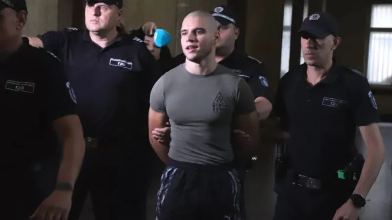 Даниел Митов с призив към прокурорския син да се предаде