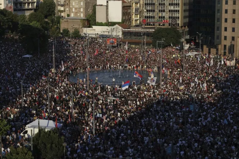 Многохиляден протест в Сърбия дава ултиматум на правителството