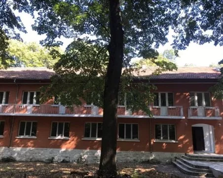 Близки на възрастните хора от хосписа в Николово: Добре се грижеха за тях