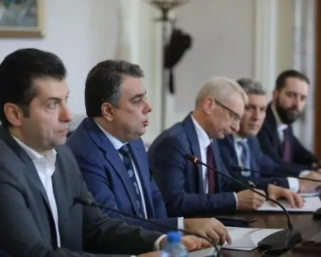 ПП свиква Националния съвет на партията след оставката на Петков и напускането на кметове и съветници
