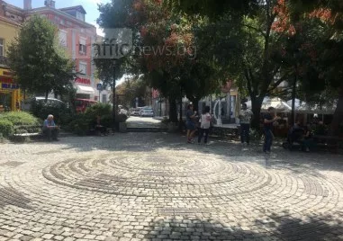 Младежи нападнаха връстник в центъра на Пловдив
