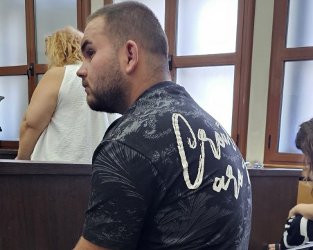 Фатална маневра в Асеновград: Млад шофьор премаза жена пред очите на синовете й