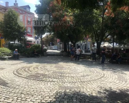 Младежи нападнаха връстник в центъра на Пловдив