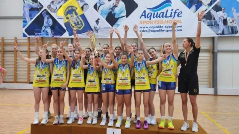Марица U14 шампион без нито една загуба!