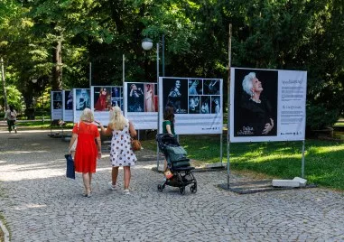 Изложбата „Моите будители в чест на Райна Кабаиванска гостува в Пловдив