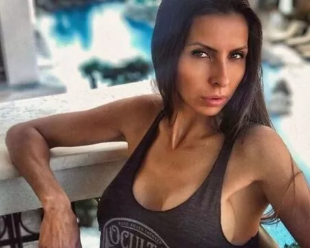 Диана Габровска се оказа арестуваната българка, снимала еротичен филм