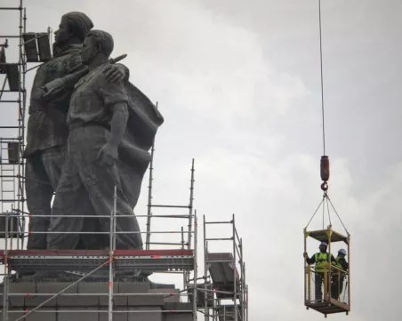 Столичен кмет предложи да се премести Паметника на Съветската армия на Бузлуджа