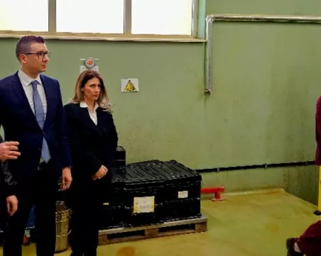 Вдигат заплатите във ВМЗ-Сопот, пускат и нови цехове