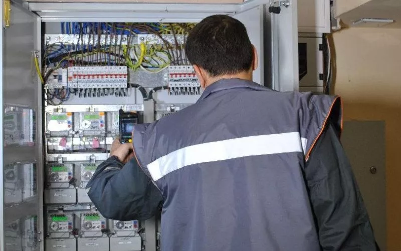 Решено: ЕВН повишава цената на тока с 3.6% от днес