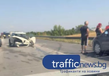 Две коли се удариха на околовръстния път сигнализира читател на