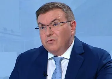 Костадин Ангелов: Много пъти съм виждал Петков и Василев да излизат от кабинета на Пеевски
