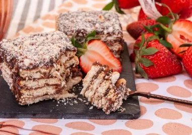 Лесна и вкусна рецепта за бисквитена торта с тахан халва