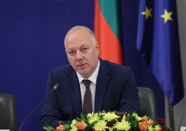 Желязков: Нито едно дете не трябва да бъде оставено извън образователната система