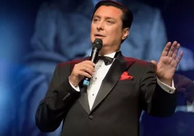 Васил Петров е български поп и джаз певец композитор и