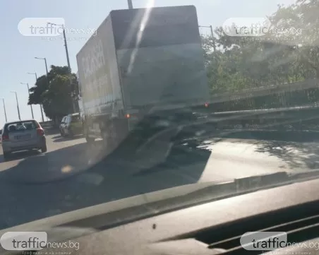 Катастрофа между две коли и тир затапи надлез Родопи