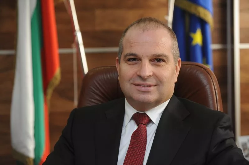 Гроздан Караджов: С ръководството на БДЖ се качваме по влакове, ще следим за проблеми