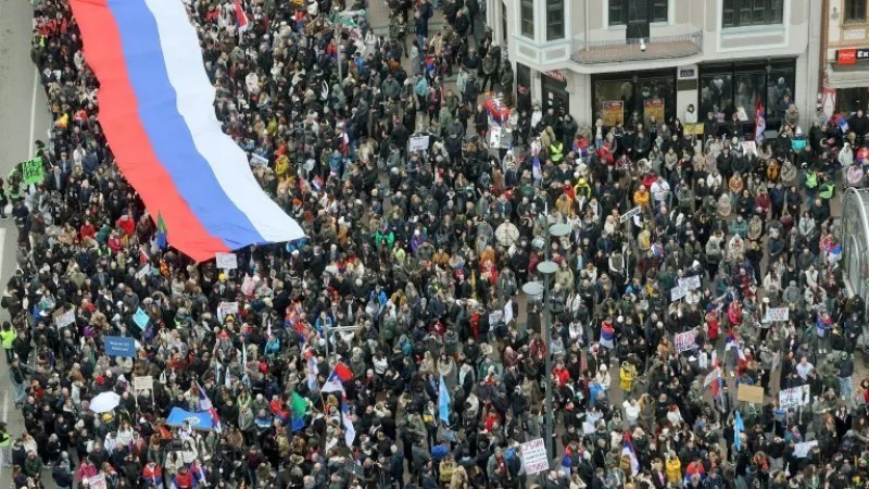 Белград се събира отново срещу правителството – студентите с протестен марш тази вечер