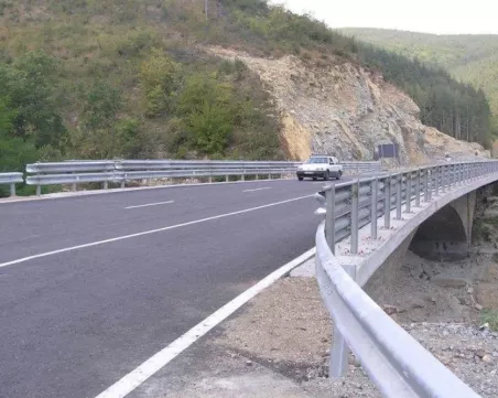 Двама души загинаха при катастрофа в Прохода на Републиката