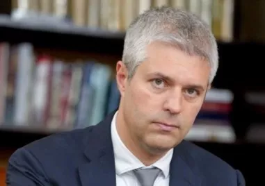 Екип на КПК е отвел кмета на Варна за разпит