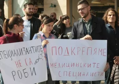 След скандала с Тошко Йорданов: Специализантите и здравните власти се срещат днес