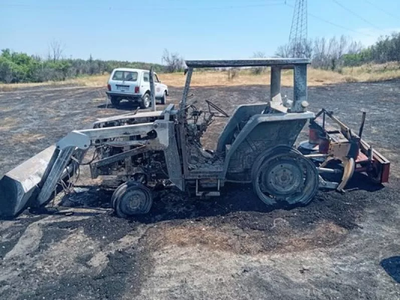 Мъж от хисарско село подпали сухи треви и предизвика пожар, глобиха го