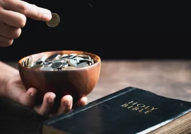 Установена е самоличността на трима извършили взломни кражби от църкви