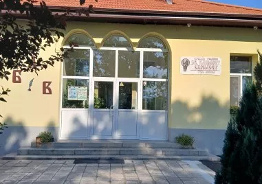 Ученици от НУ Св Климент Охридски във Войсил демонстрираха творческо