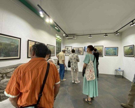 Изложба на Христо Стойчев събра почитателите му в Стария град