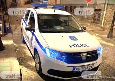 Първо глобяват, после заспиват! Нощен патрул в Стария град си почива, докато хаосът не спи