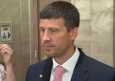 Величие искат да инициират нов вот на недоверие за незаконното