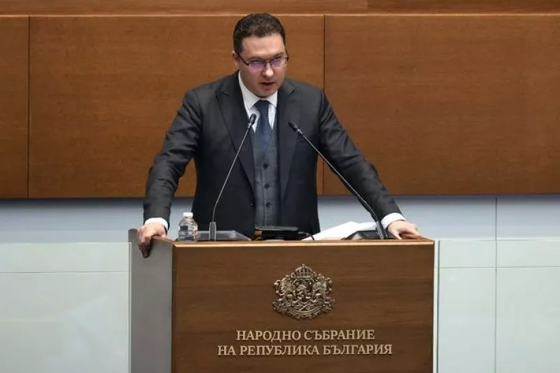Даниел Митов: МВР се нуждае от по-адекватни законодателни инструменти, за да е ефективно с локалите