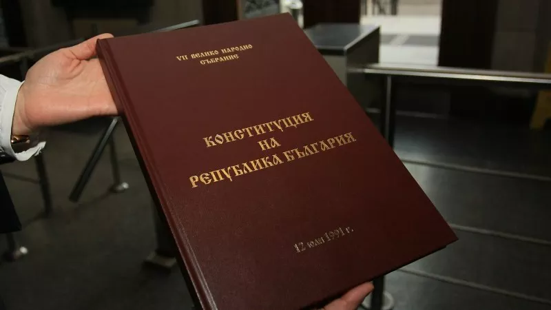 На този ден: VII велико народно събрание приема Конституцията на Република България