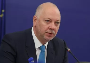 България за първи път в историята си постигна дългосрочен кредитен рейтинг