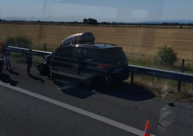 Двама са загинали при тежката катастрофа на АМ Тракия, 16-годишно момиче е в болница