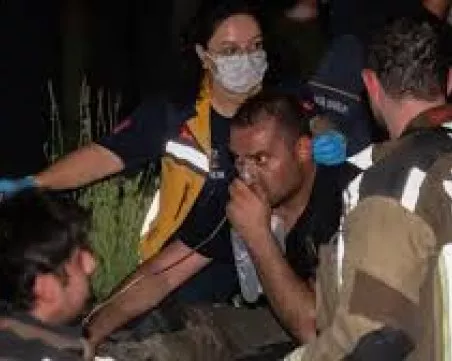 Бебе и двама възрастни загинаха при пожар в жилищен блок в Анкара