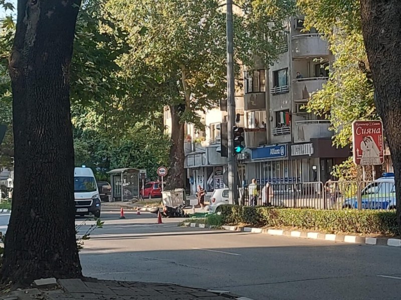 Моторист загина при катастрофа в Асеновград, инцидентът затвори пътя Пловдив – Смолян