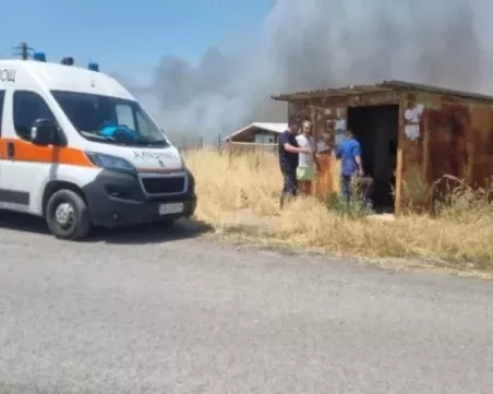 Майка с две деца е била блокирана в огнената стихия в Бургас