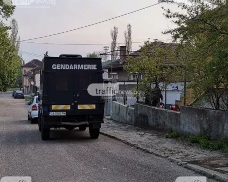 Бой в първомайско заведение: 20-годишен нападна полицай след пиянски скандал