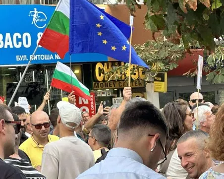 Голям протест в София в подкрепа на кмета на Варна