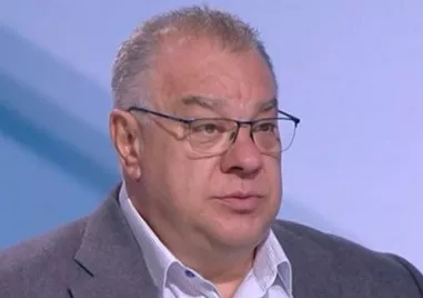 Бившият здравен министър: На много места отношението към специализантите е като към роби