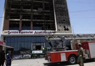 Пожар избухна в търговски център в Ирак, загинали са 69 души