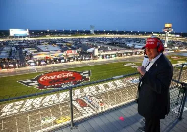 Президентът на САЩ Доналд Тръмп съобщи че се е договорил с компанията Кока Кола Coca Cola