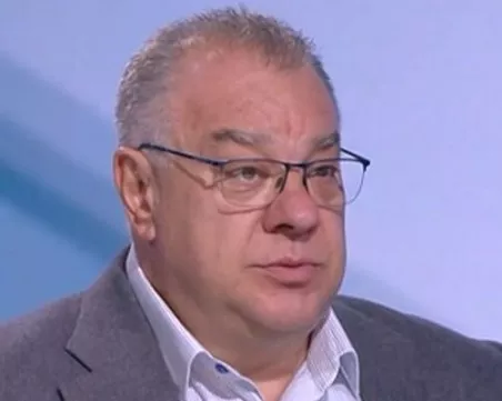Бившият здравен министър: На много места отношението към специализантите е като към роби