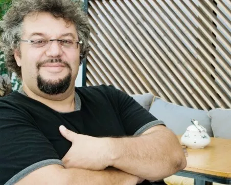Манол Пейков за нарушенията си на пътя: Простете за гаменската проява